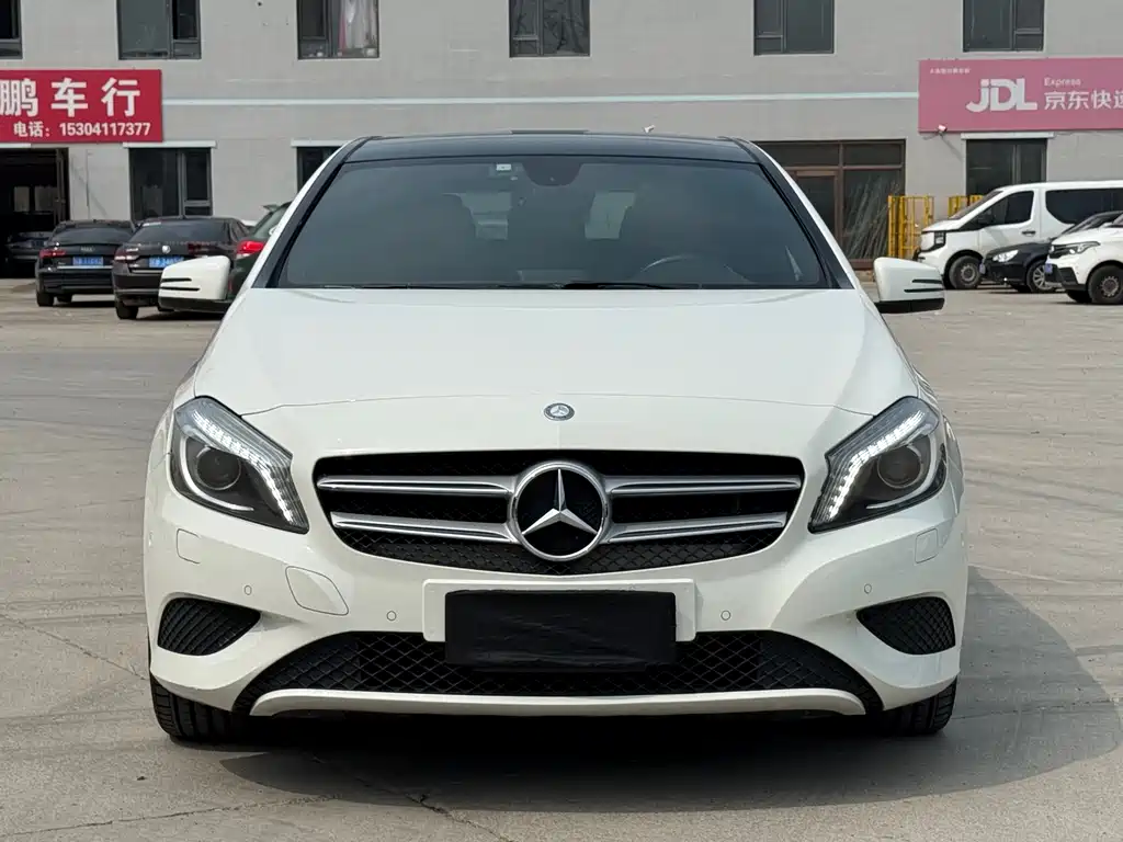 Mercedes-Benz A-Class 2015 — фото 2