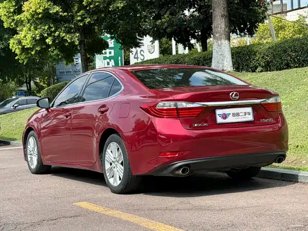Lexus ES 2013