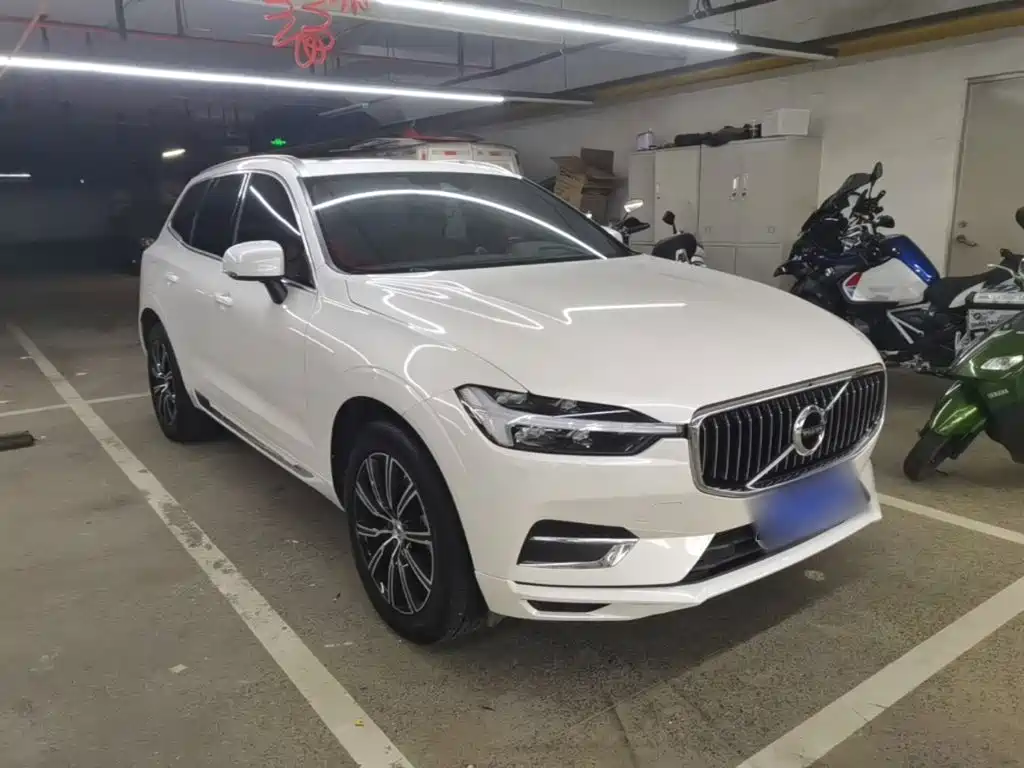 Volvo XC60 2021 — фото 4