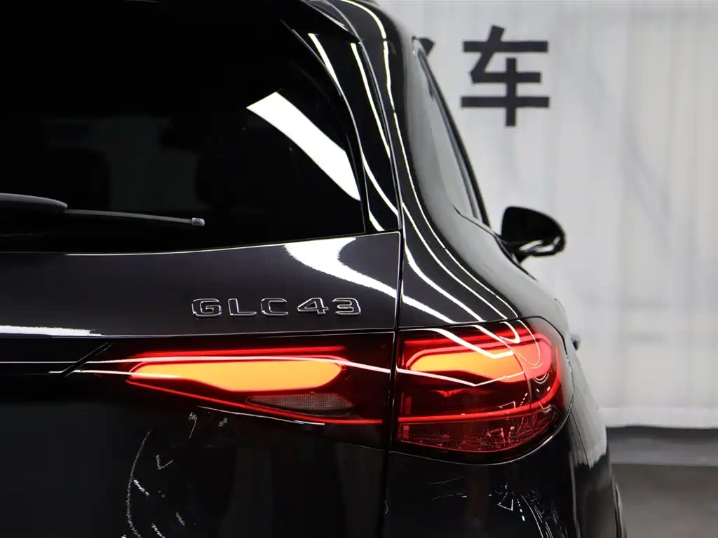 Mercedes-Benz GLC AMG 2025 — фото 30