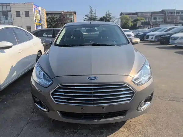 Ford Escort 2015
