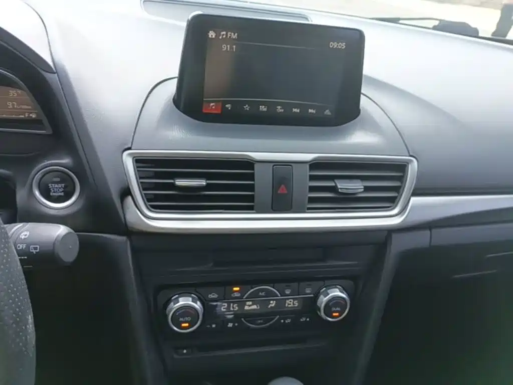 Mazda 3 Angkesela 2018 — фото 13