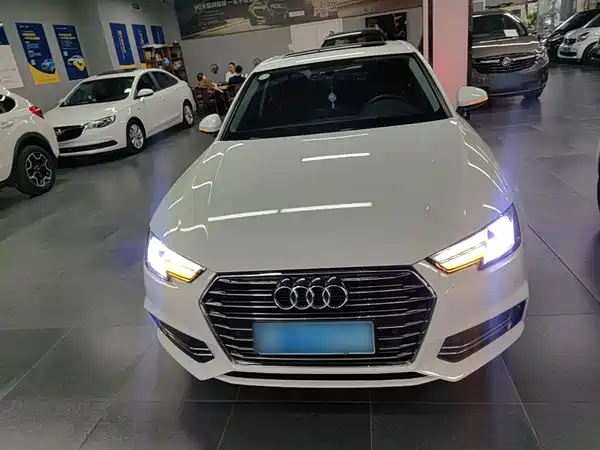 Audi A4L 2018