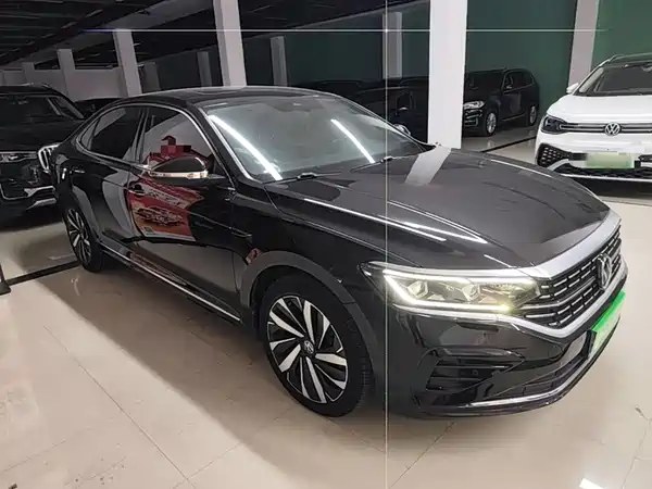 Volkswagen Passat 2023