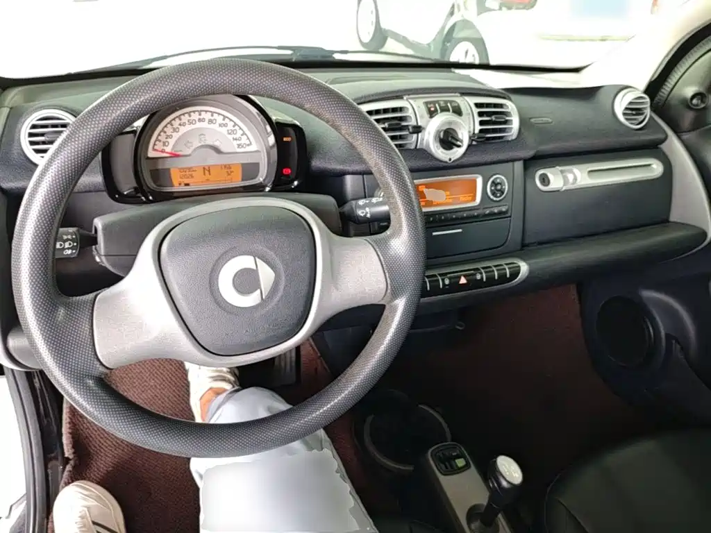 smart fortwo 2015 — фото 10