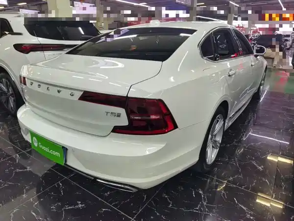 Volvo S90 2019