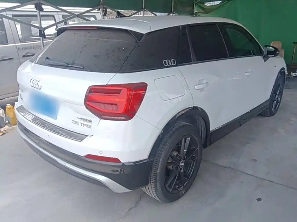 Audi Q2L 2018