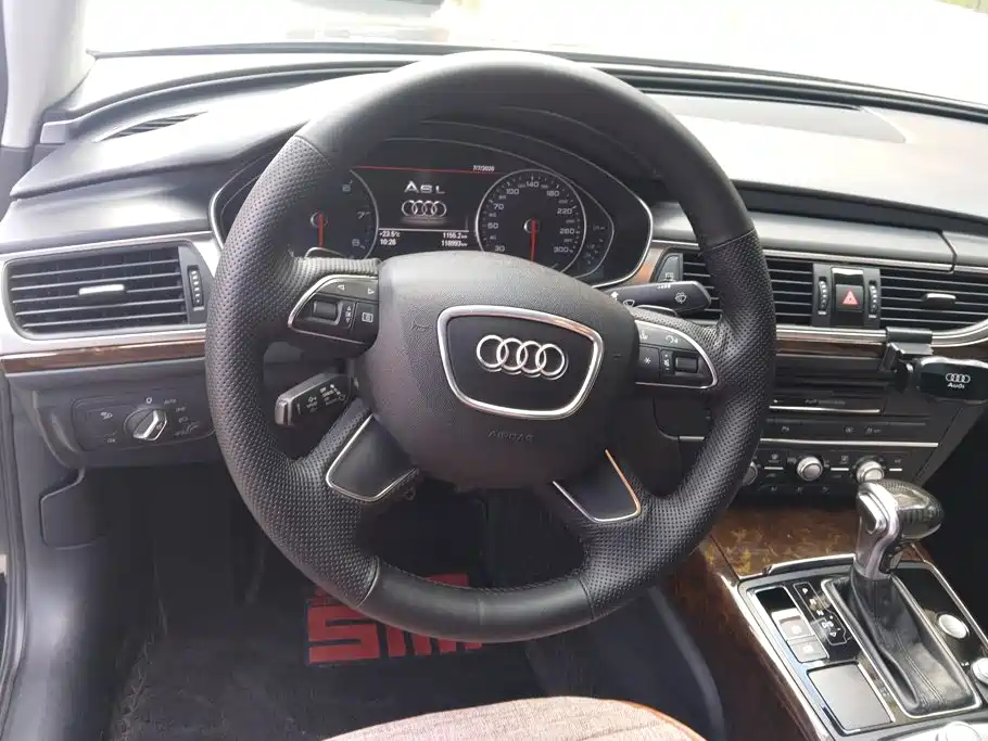 Audi A6L 2015 — фото 15