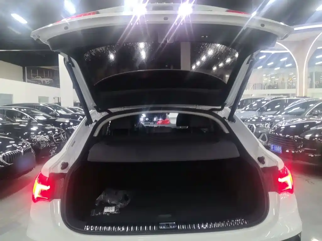 Audi Q3 Sportback 2023 — фото 19