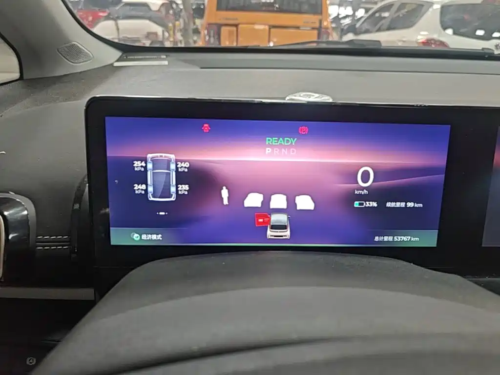 Baojun Kiwi EV 2022 — фото 12