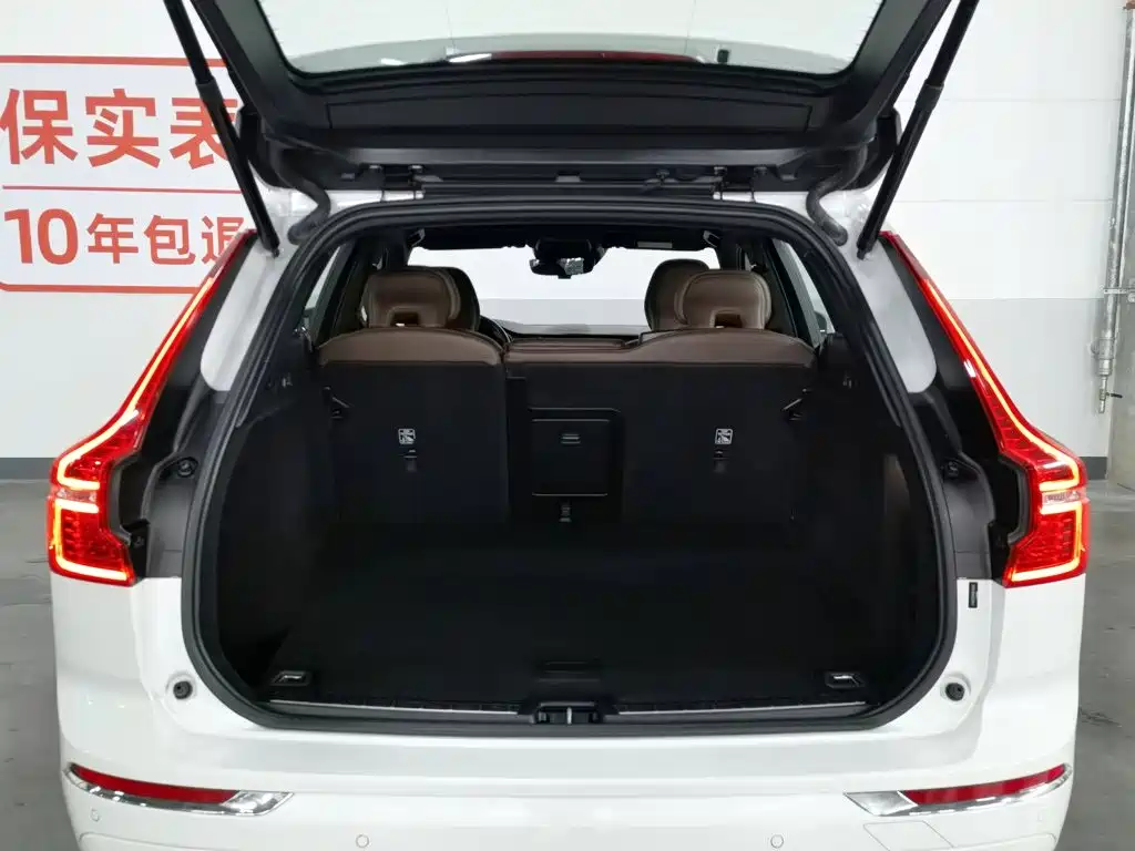Volvo XC60 2020 — фото 16