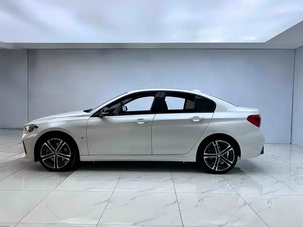BMW 1 Series 2022