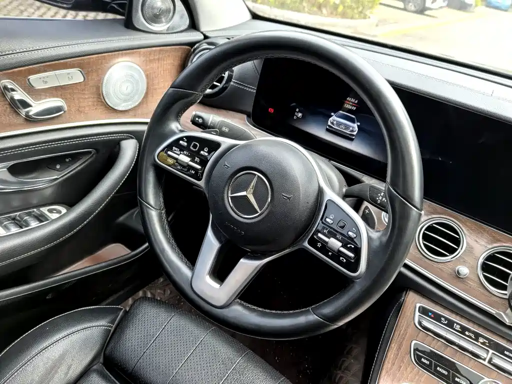 Mercedes-Benz E-Class 2019 — фото 9