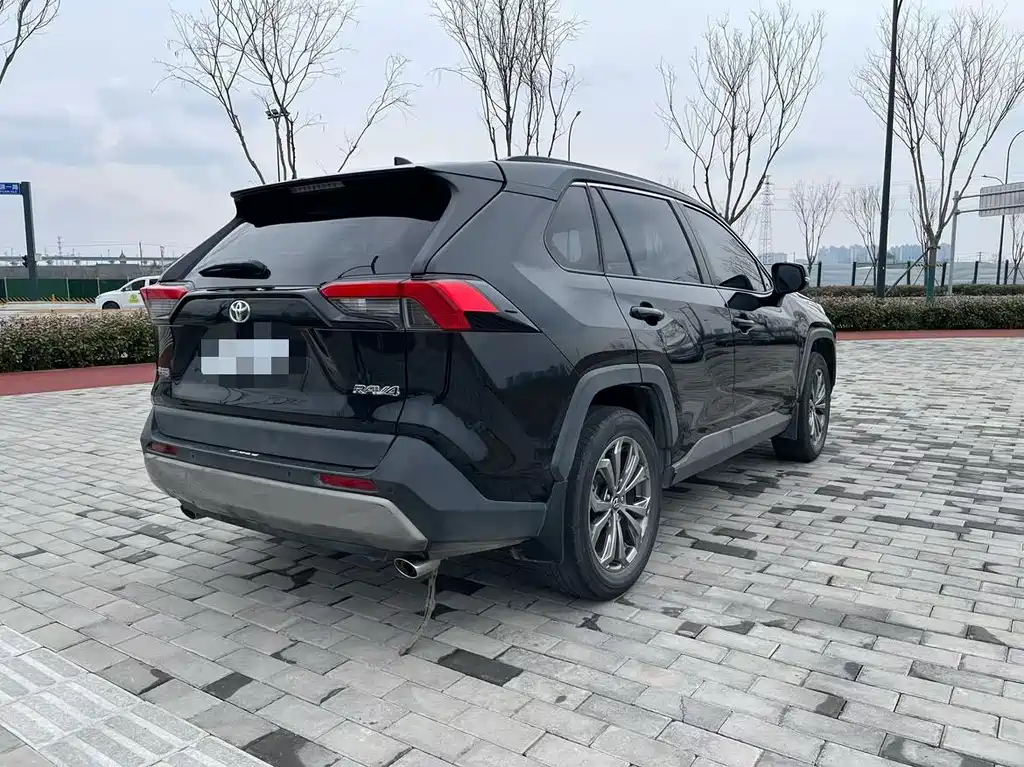 Toyota RAV4 2023