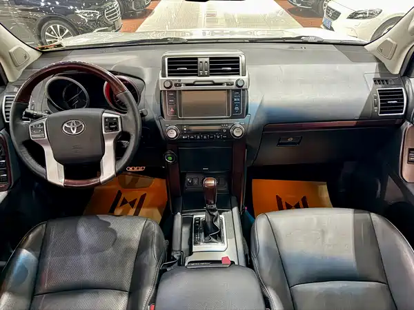 Toyota Prado 2016