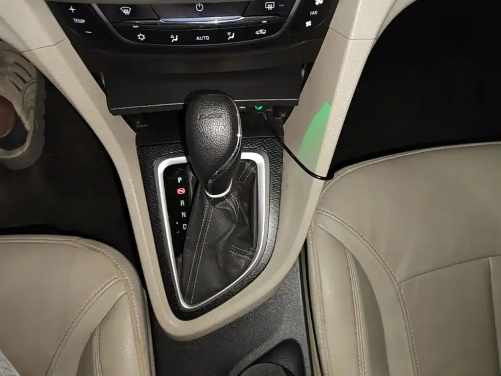 Buick Excelle GT 2019 — фото 14