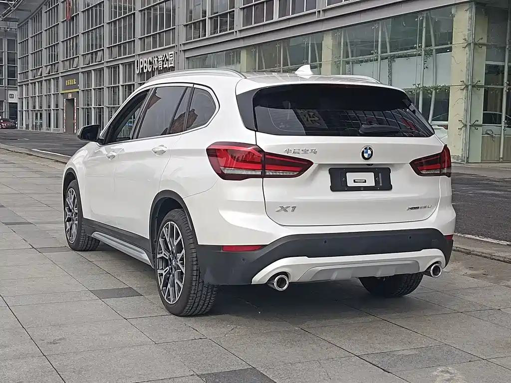 BMW X1 2021 — фото 6