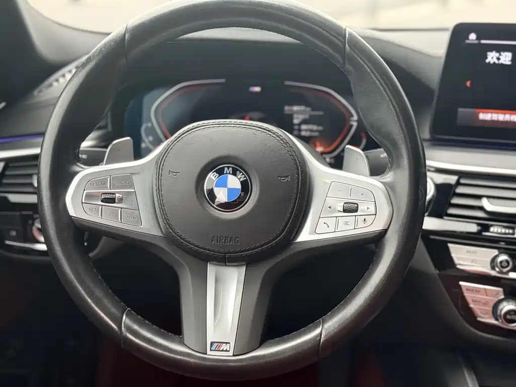 BMW 5 Series 2023 — фото 18