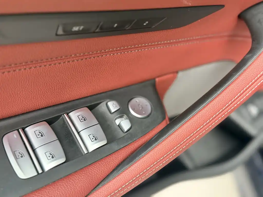 BMW 5 Series 2023 — фото 22