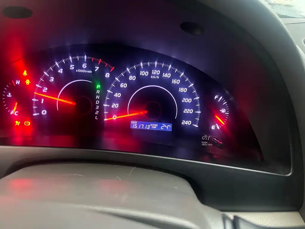 Toyota Camry 2015 — фото 8