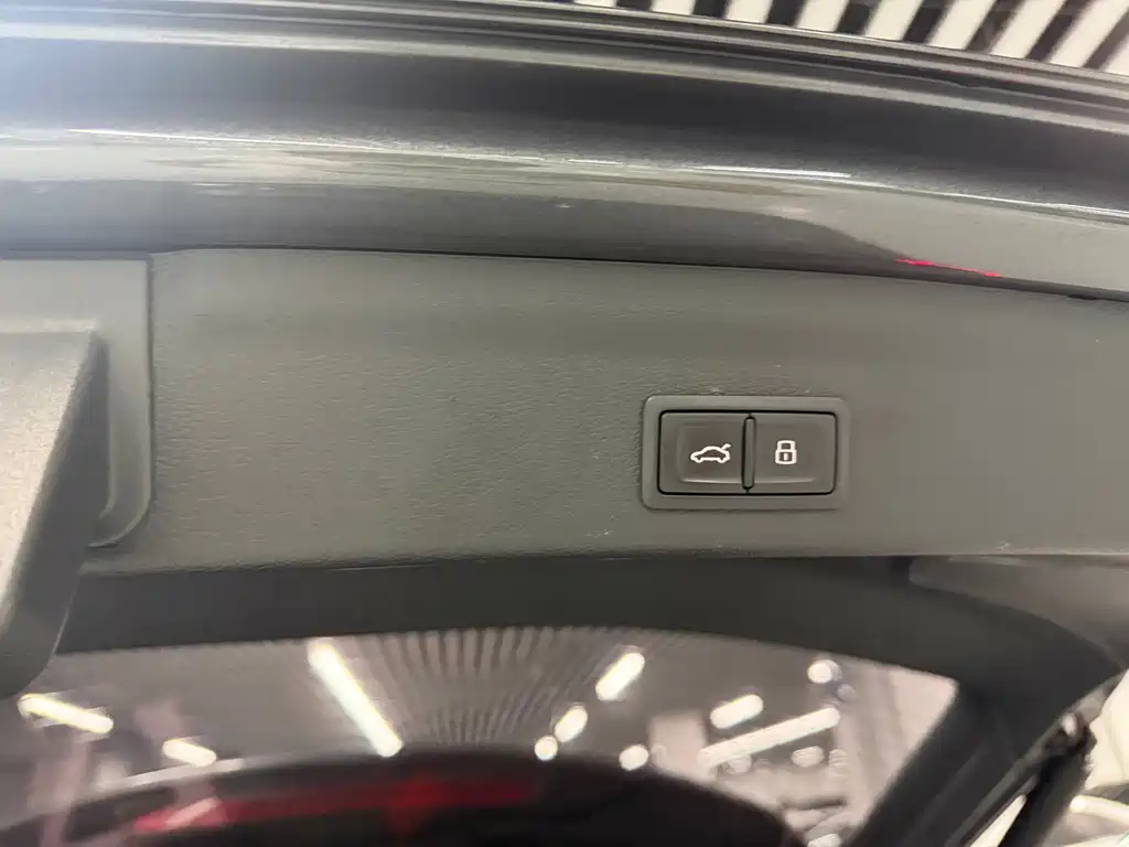 Audi Q3 2021 — фото 17