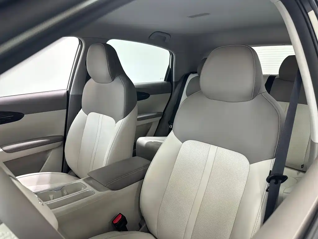 Geely Galaxy Starwish 2026 — фото 24