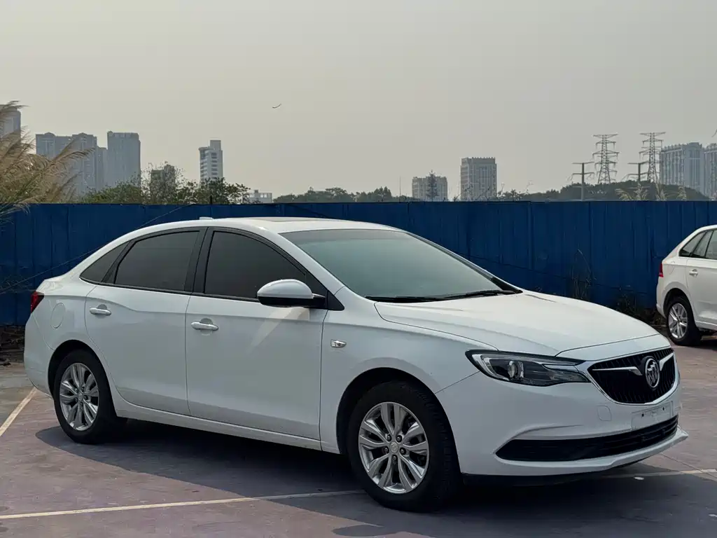 Buick Excelle 2018 — фото 3