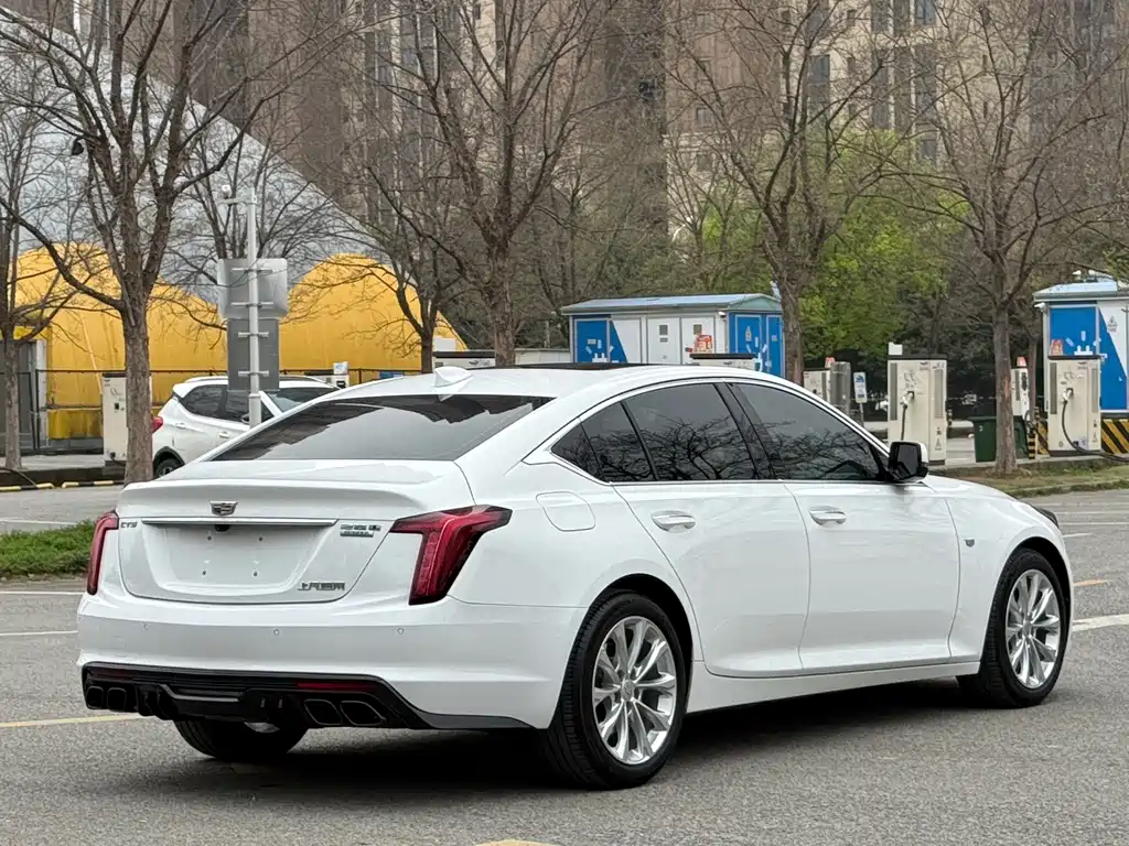 Cadillac CT5 2022 — фото 13