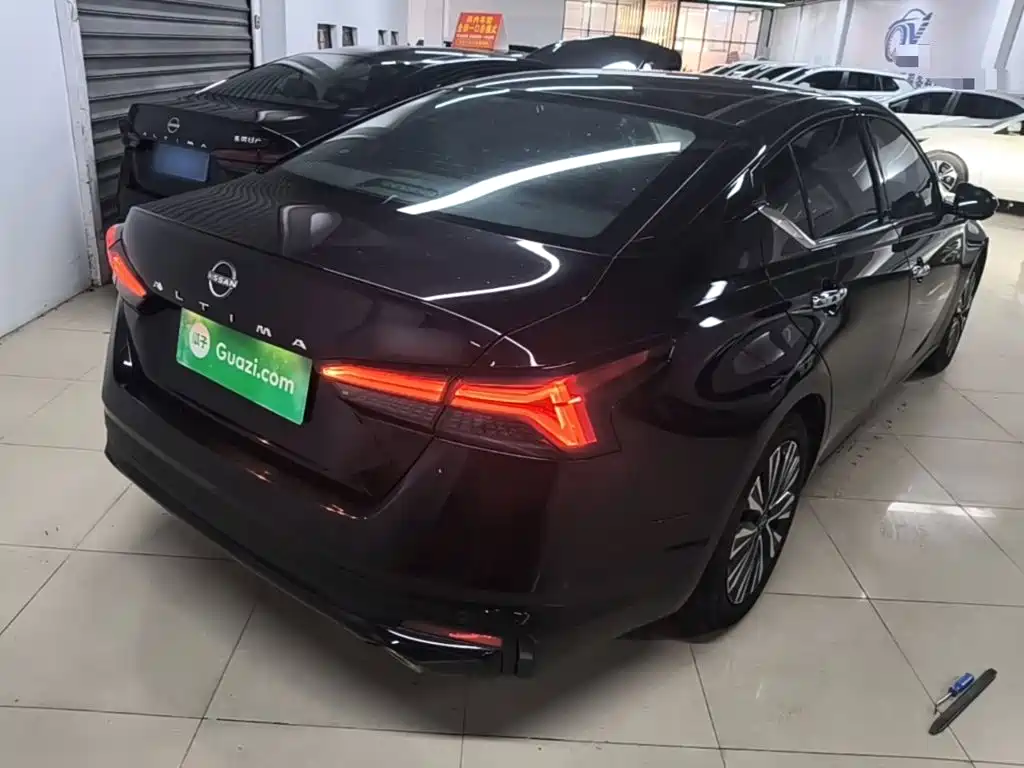 Nissan Teana 2023
