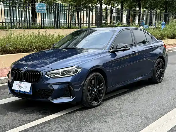 BMW 1 Series 2021