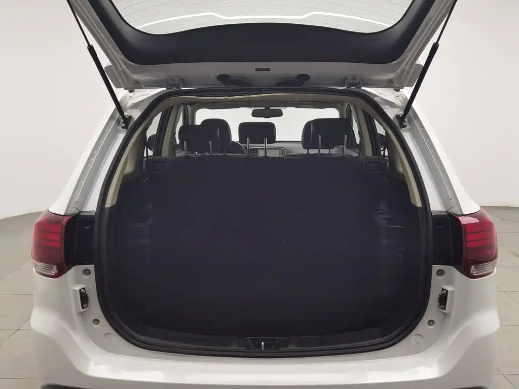 Mitsubishi Outlander 2020 — фото 16