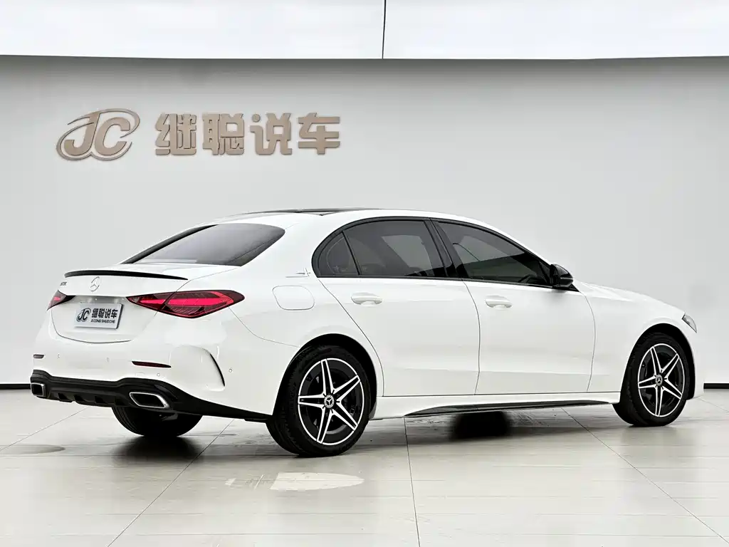 Mercedes-Benz C-Class 2023 — фото 11