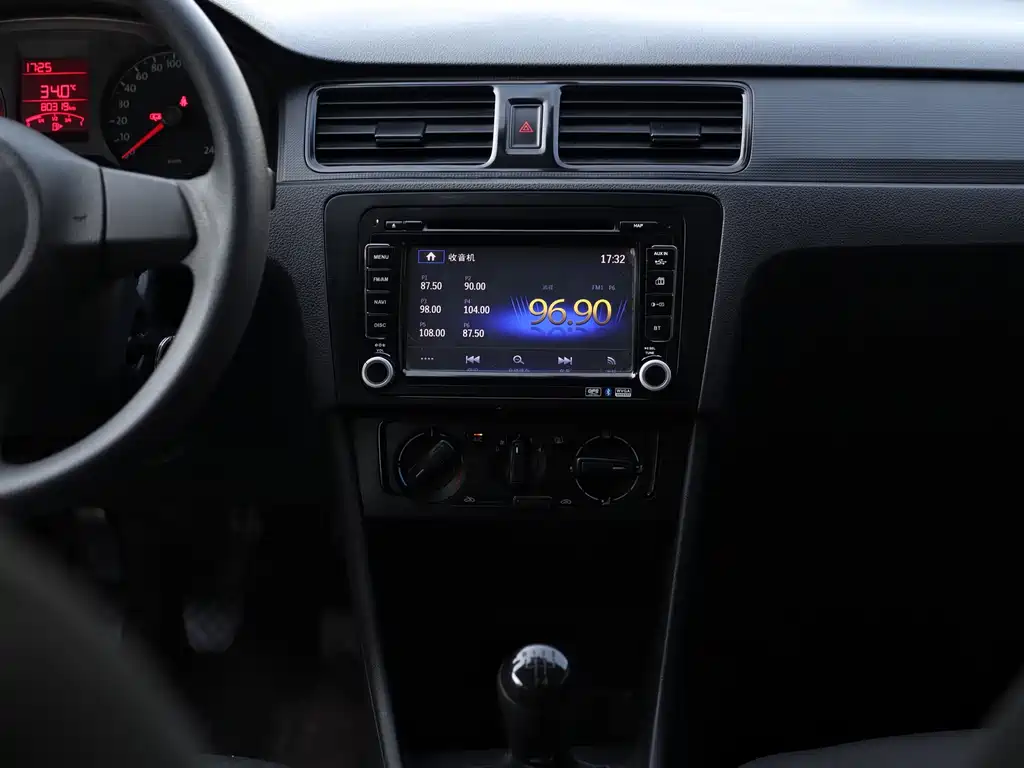 Volkswagen Santana 2014 — фото 14