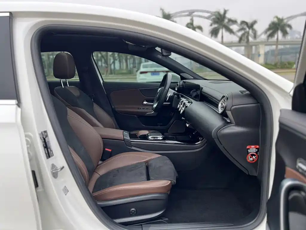 Mercedes-Benz A-Class 2020 — фото 10