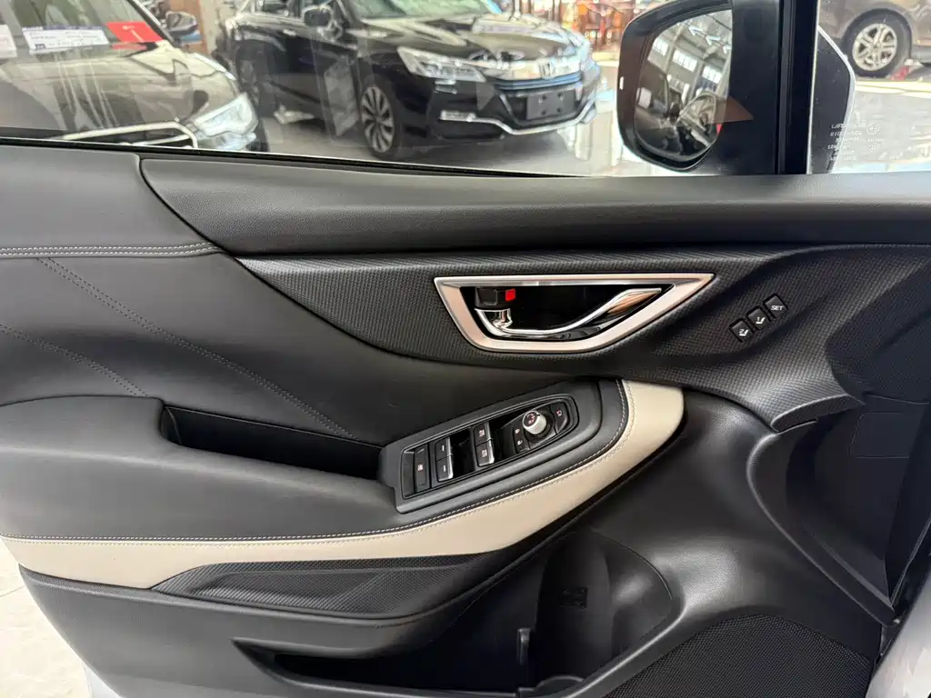 Subaru Forester 2022 — фото 17