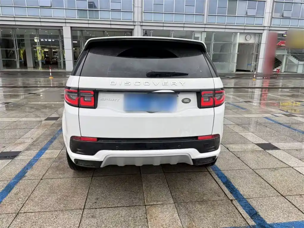 Land Rover Discovery Sport 2024 — фото 12