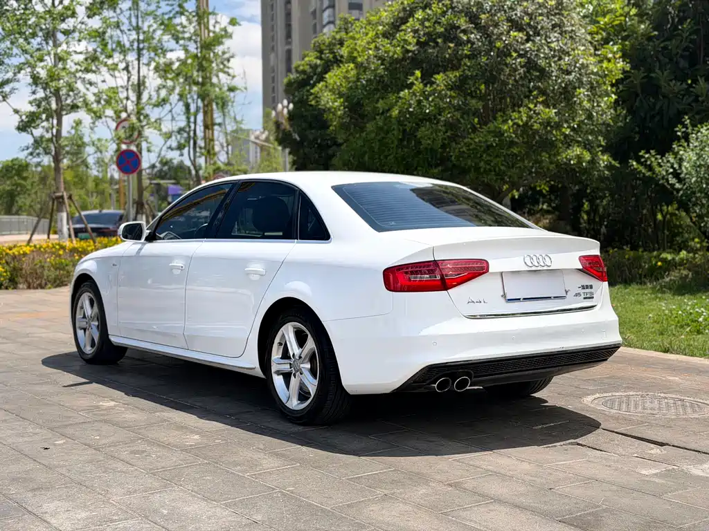 Audi A4L 2015 — фото 5