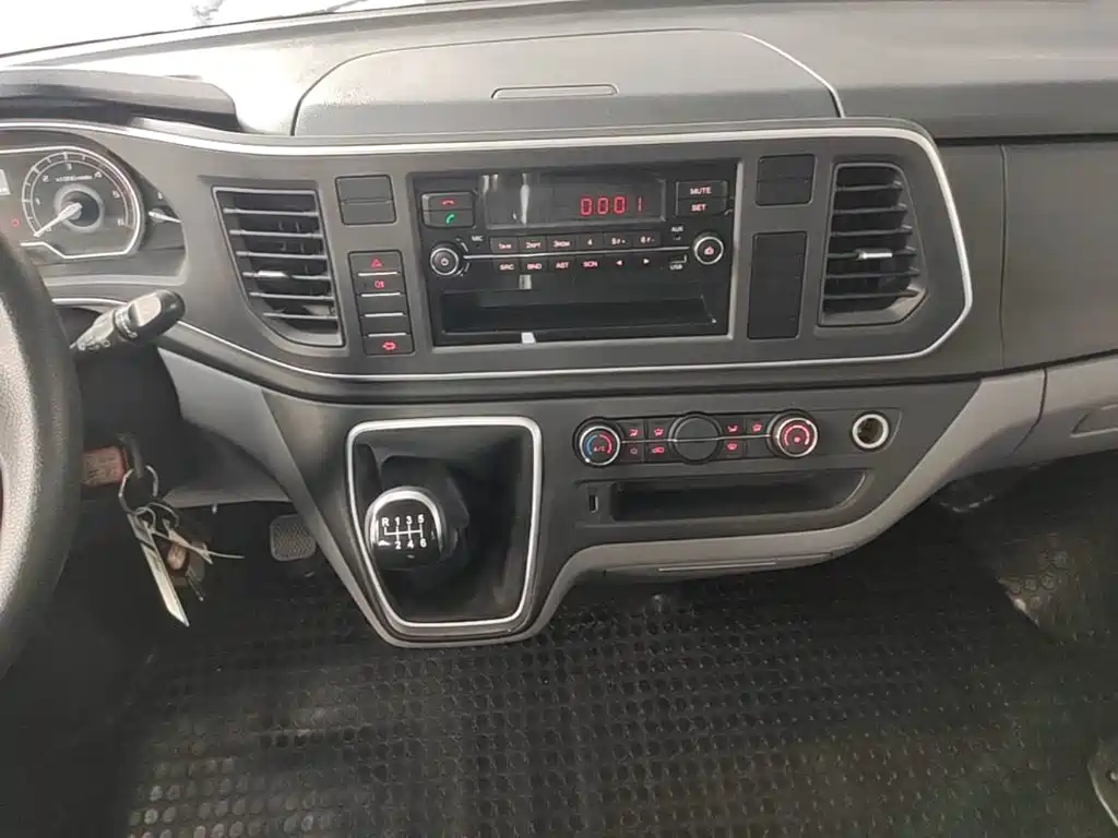 Maxus V80 2023 — фото 13