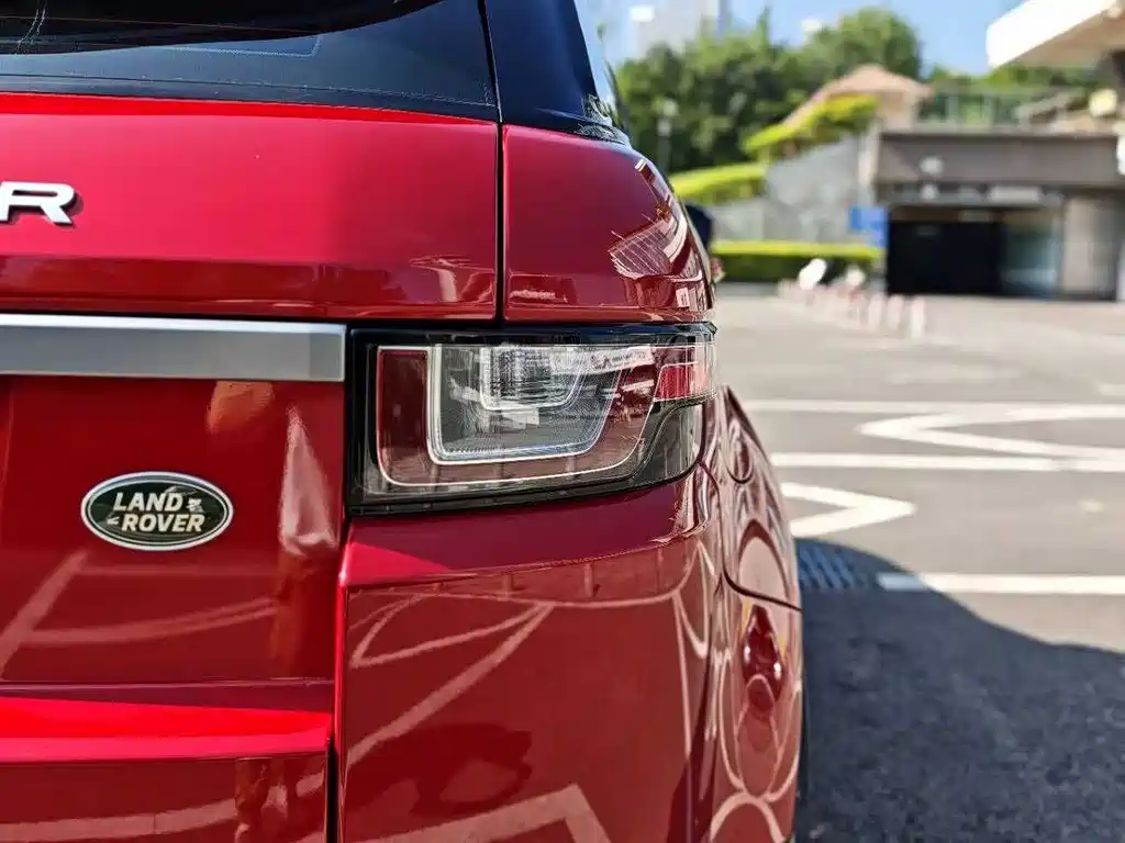Land Rover Evoque 2019 — фото 10