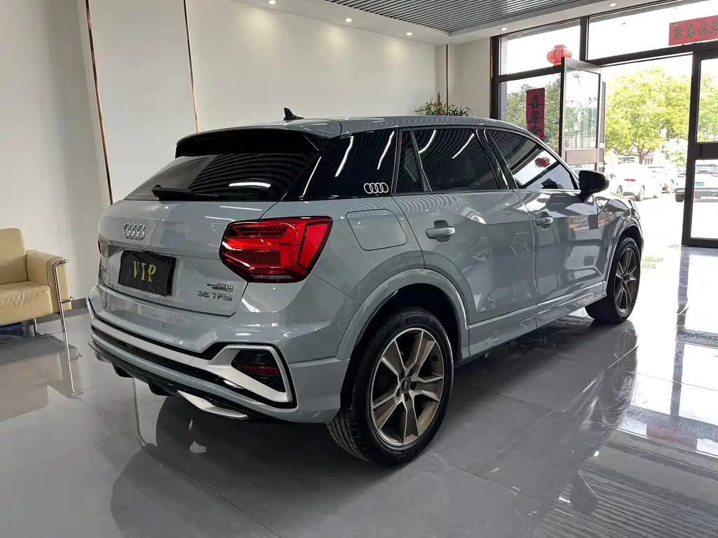Audi Q2L 2022