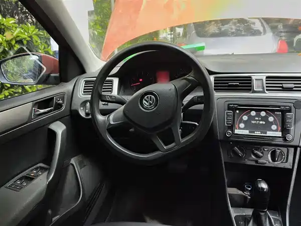 Volkswagen Santana 2015