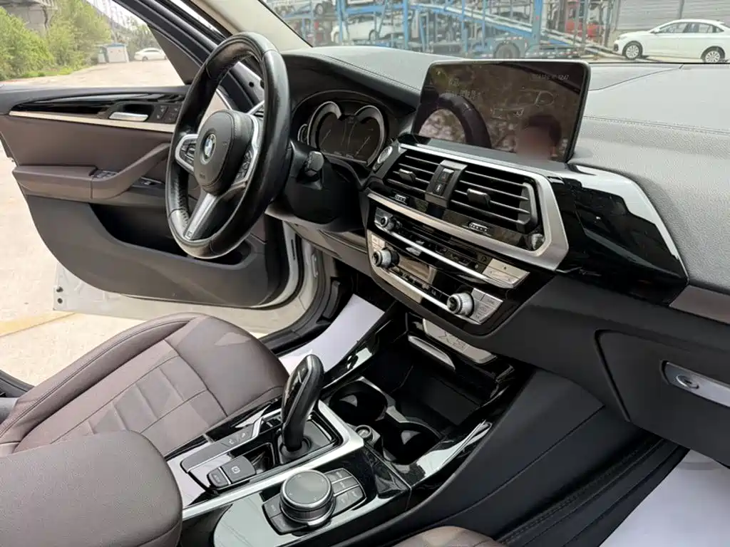 BMW X3 2018 — фото 15