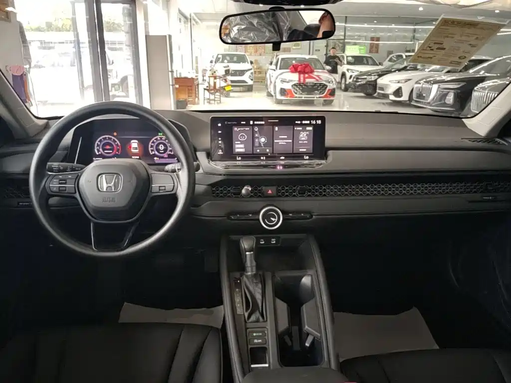 Honda Accord 2026 — фото 10