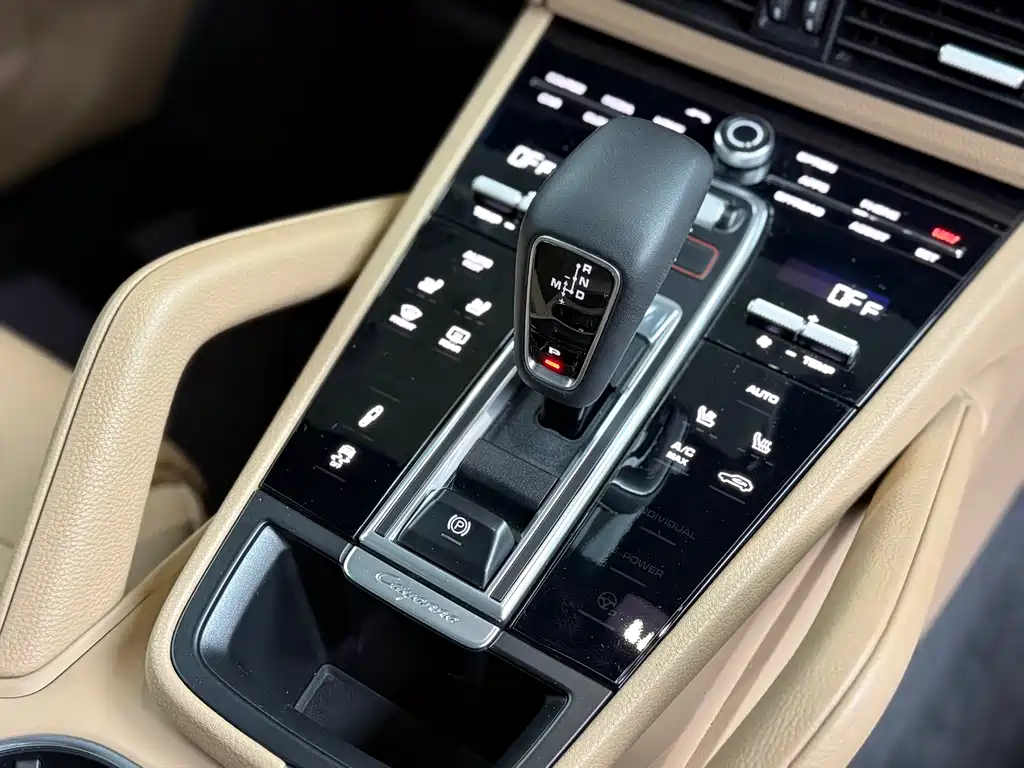 Porsche Cayenne 2018 — фото 10