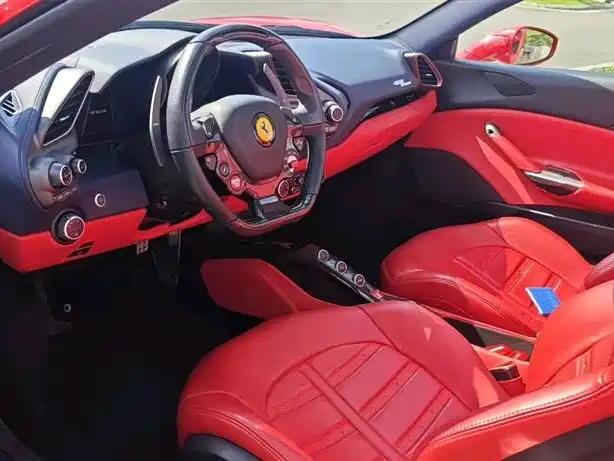 Ferrari 488 2019 — фото 9