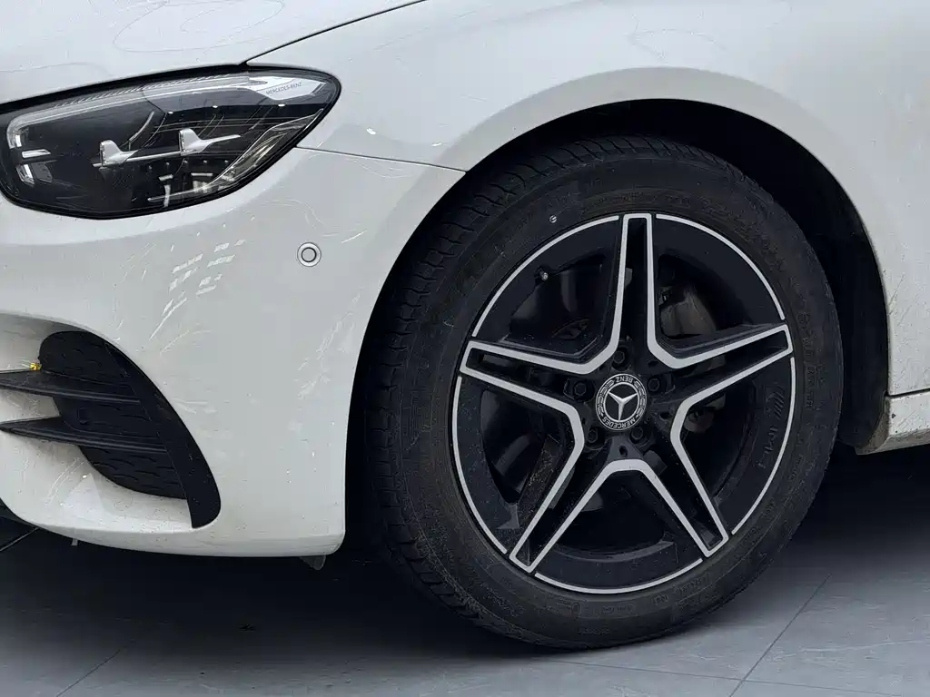 Mercedes-Benz E-Class 2023 — фото 14