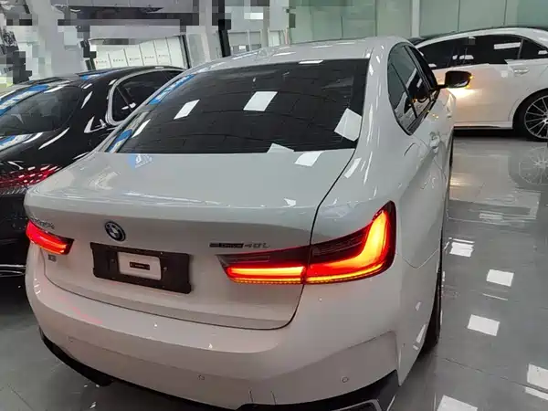 BMW i3 2024