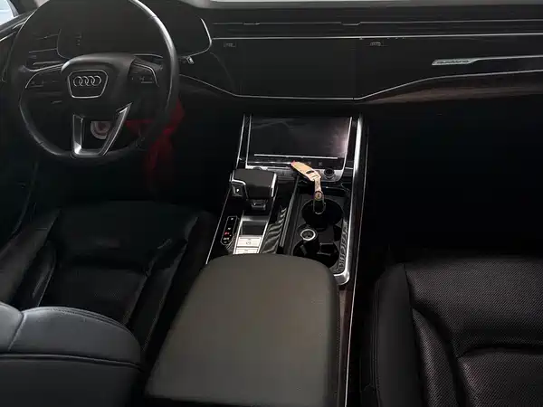Audi Q7 2021