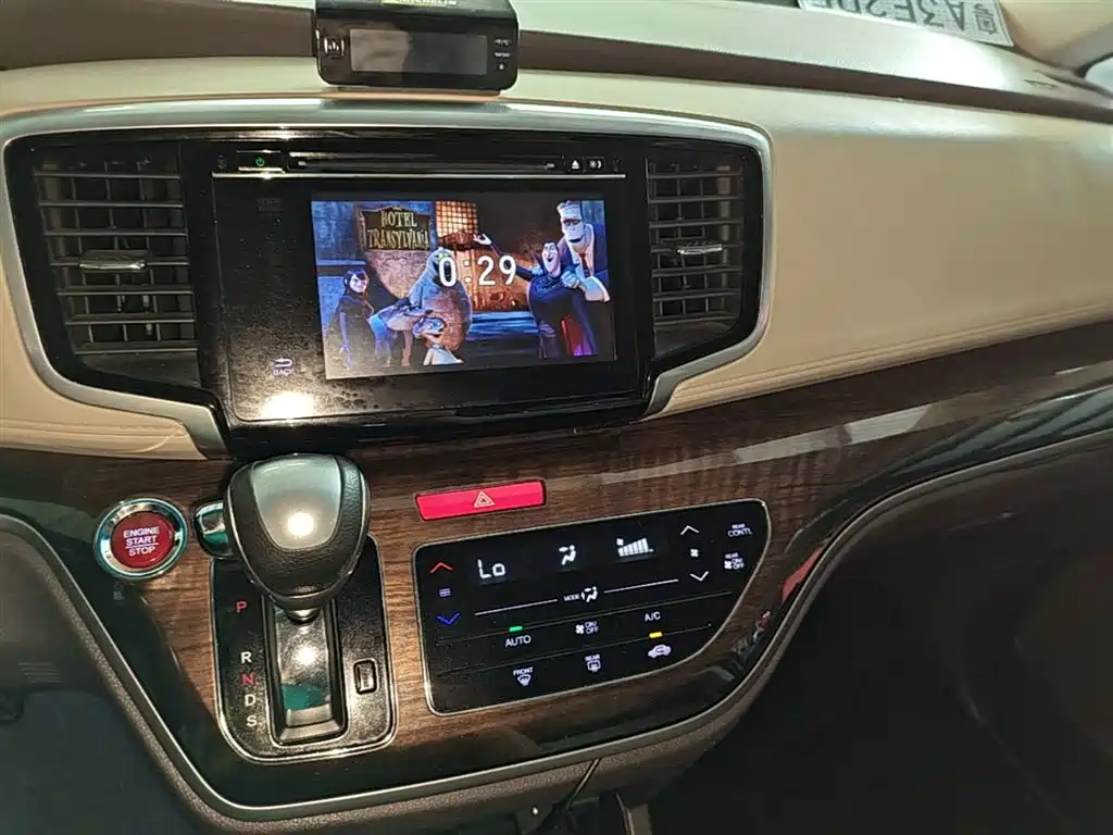 Honda Odyssey 2014 — фото 13