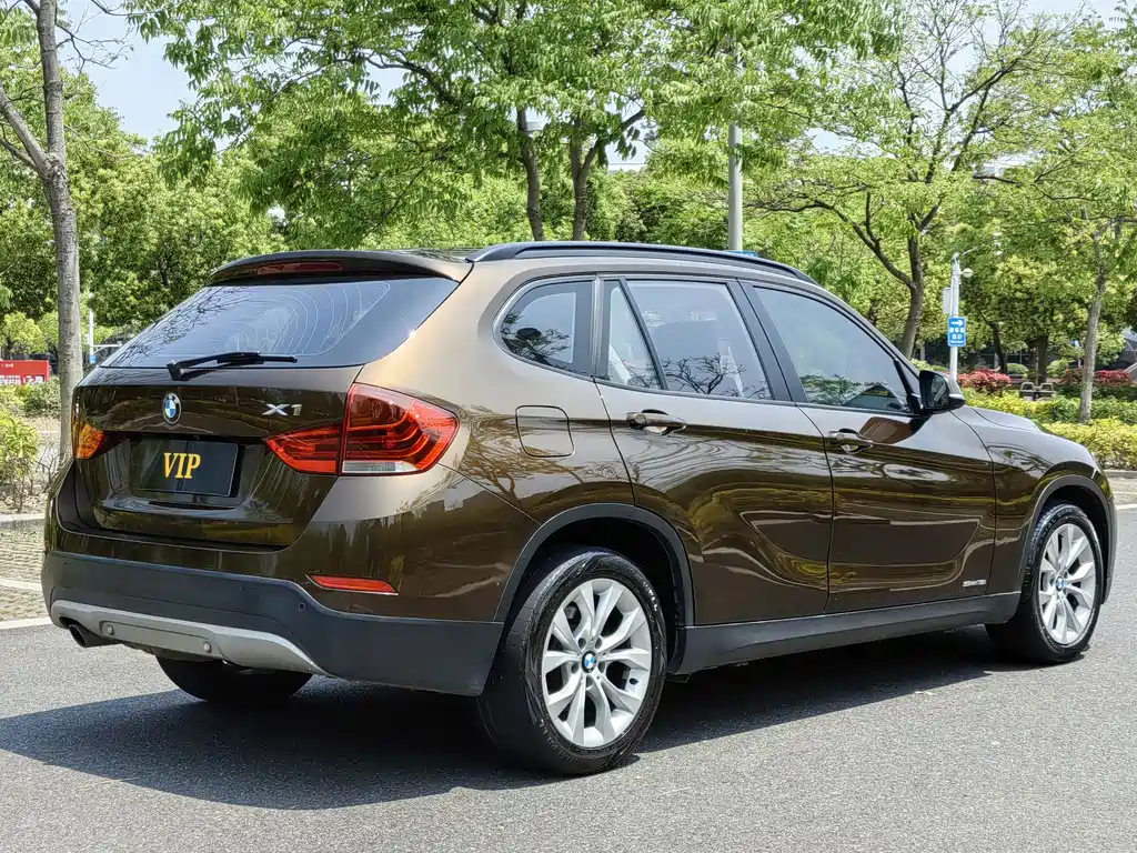 BMW X1 2014 — фото 5